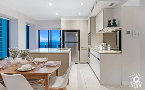 Premium Apartment, 3 Bedrooms, Ocean View | Private kitchen | Full-size fridge, microwave, oven, stovetop