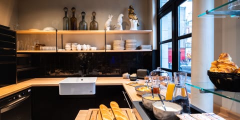 Daily buffet breakfast (EUR 12 per person)