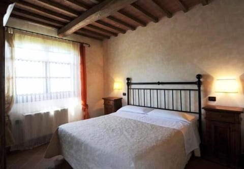 In-room safe, desk, soundproofing, iron/ironing board