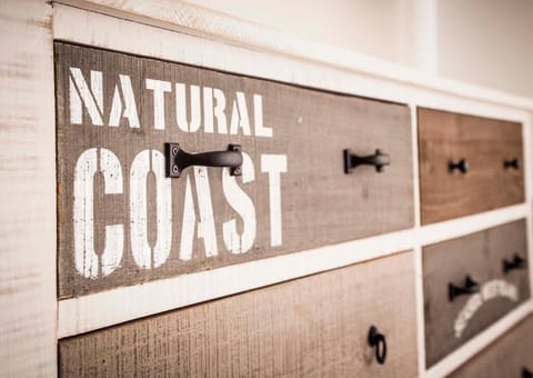 Frette Italian sheets, premium bedding, pillowtop beds, minibar