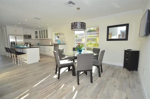 Breathtaking (Fully Equipped) Open Kitchen Offers Counter + Breakfast Table Dining, LED High Def TV & Direct Pool Lounge Access...