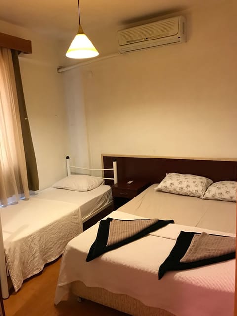 Apartment, 1 Bedroom | Desk, soundproofing, free WiFi, bed sheets