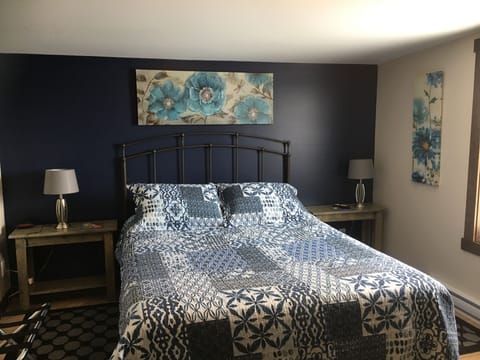 Traditional Room, 1 Queen Bed, Private Bathroom (Blue) | Egyptian cotton sheets, premium bedding, individually decorated