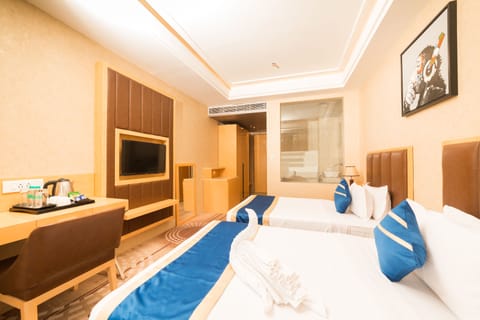 Executive Twin Room | Egyptian cotton sheets, premium bedding, minibar, iron/ironing board