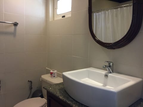 Room | Bathroom | Shower, free toiletries, hair dryer, slippers