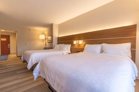 Suite, Multiple Beds | In-room safe, laptop workspace, iron/ironing board