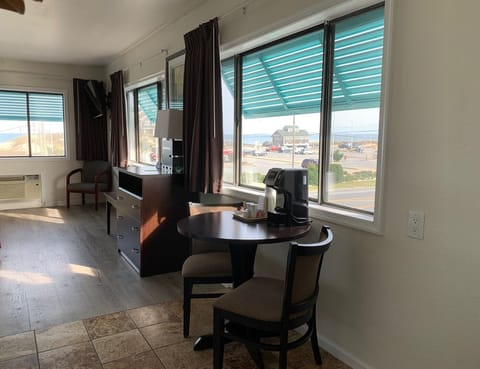 Classic Room, 2 Double Beds, Kitchenette, Ocean View | In-room dining