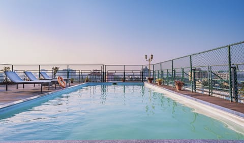 Outdoor pool, sun loungers