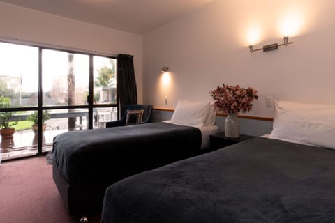 Superior Studio, Balcony (Twin Superior Studio) | In-room safe, iron/ironing board, free WiFi, bed sheets