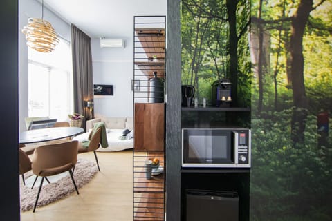 Family Suite | Hypo-allergenic bedding, minibar, in-room safe, individually decorated