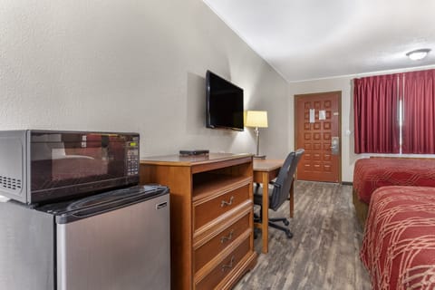 Standard Room, 2 Queen Beds, Non Smoking | Desk, blackout drapes, rollaway beds, free WiFi