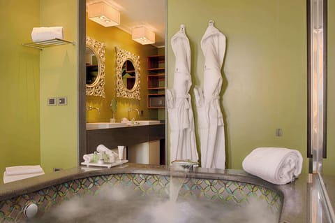 Presidential Suite, Terrace | Bathroom | Combined shower/tub, deep soaking tub, rainfall showerhead