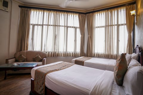 Executive Double Room | Premium bedding, in-room safe, desk, iron/ironing board