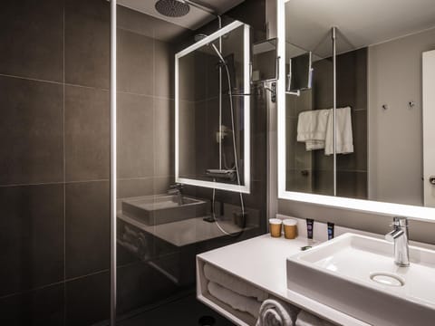 Classic Room, Multiple Beds | In-room safe, desk, blackout drapes, soundproofing