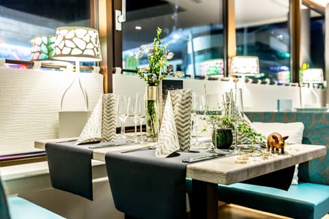 Dinner served, international cuisine, garden views 