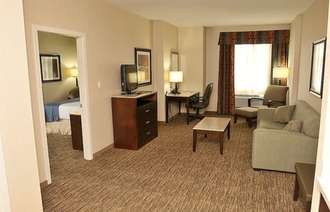 Suite, 1 King Bed, Accessible | In-room safe, desk, iron/ironing board, free cribs/infant beds