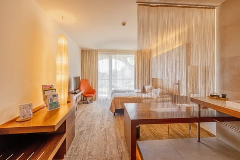 Superior Room | In-room safe, desk, free cribs/infant beds, free WiFi