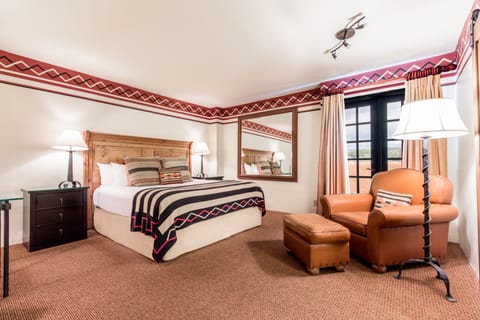 Room, 1 King Bed (Terraza) | Premium bedding, in-room safe, desk, blackout drapes