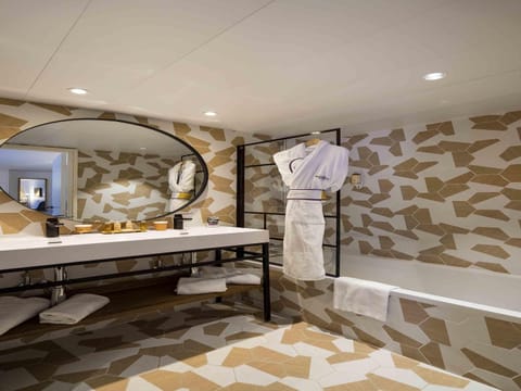 Room, Multiple Beds (Privilege) | Minibar, desk, blackout drapes, soundproofing