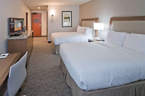 Standard Room, 2 Double Beds | Hypo-allergenic bedding, in-room safe, desk, blackout drapes