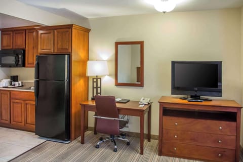 Deluxe Room, 2 Queen Beds, Pool View | Premium bedding, in-room safe, individually decorated