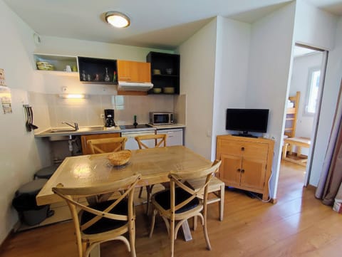 Standard Apartment, Accessible, Mountain View | Private kitchen | Full-size fridge, microwave, stovetop, dishwasher