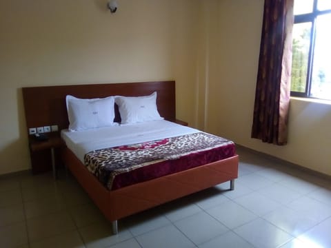 Superior Double Room, City View | Desk, blackout drapes, free WiFi, bed sheets