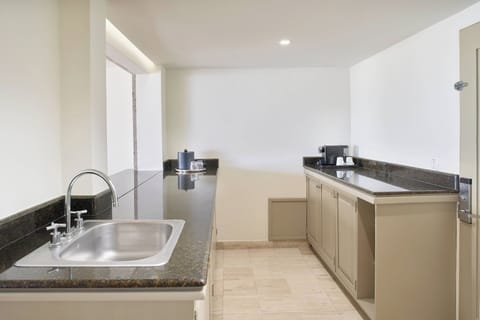 Presidential Suite, 1 Bedroom, Non Smoking, Terrace (Oceanfront) | Private kitchen | Coffee/tea maker