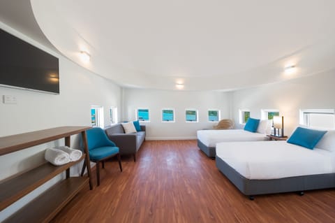 4 Bedroom 5 Bathroom Top Floor Spa Penthouse | Premium bedding, pillowtop beds, in-room safe, soundproofing