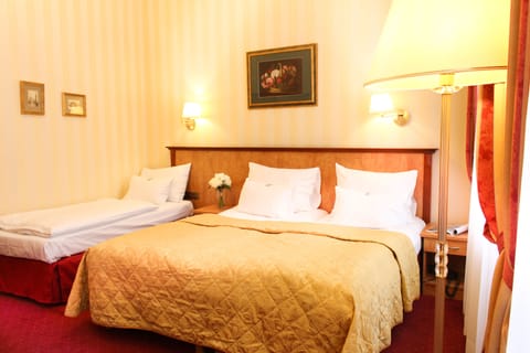 Superior Double Room | Hypo-allergenic bedding, minibar, in-room safe, individually decorated