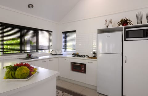 Villa, 2 Bedrooms | Private kitchen | Full-size fridge, microwave, oven, stovetop