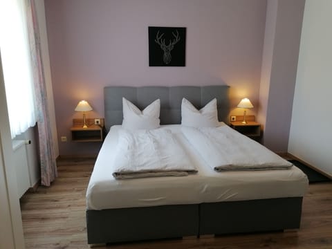 Deluxe Double Room | Bed sheets