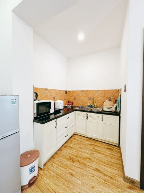 Apartment, 2 Bedrooms, Balcony | Private kitchen