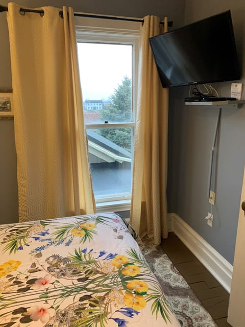 Basic Room, 1 Bedroom, Vineyard View | Premium bedding, individually decorated, individually furnished