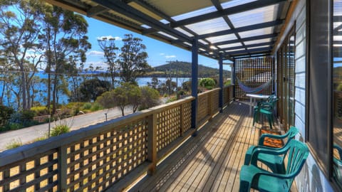 3 Bedroom Beach House  | Balcony