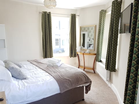 Classic Double or Twin Room, Ensuite