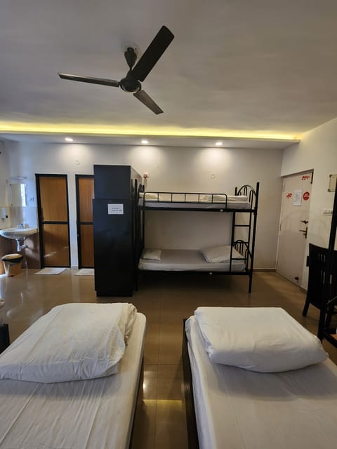 Luxury Shared Dormitory | In-room safe, individually furnished, desk, laptop workspace