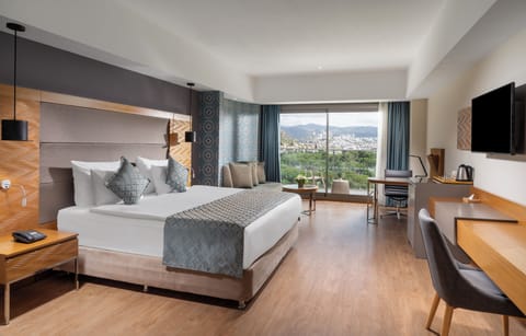 Superior Side Sea View | Premium bedding, minibar, in-room safe, desk