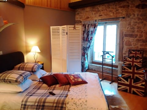 Comfort Double Room | Desk, iron/ironing board, free WiFi, bed sheets