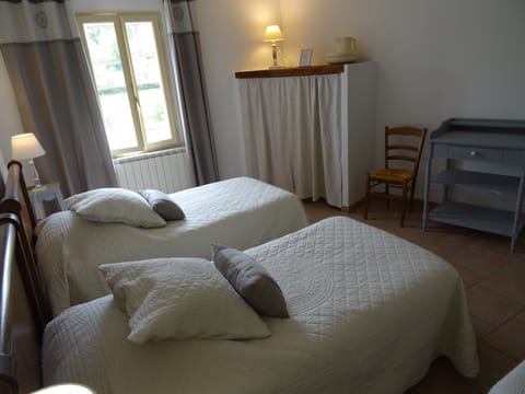 Comfort Double or Twin Room (Fanny) | Premium bedding, desk, free WiFi, bed sheets