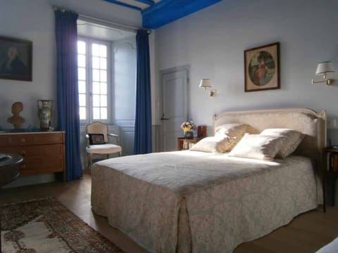 Double or Twin Room (Bleue) | Egyptian cotton sheets, premium bedding, pillowtop beds