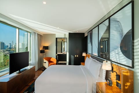 Executive Suite, 1 Double Bed, Non Smoking, View | Premium bedding, down comforters, minibar, in-room safe