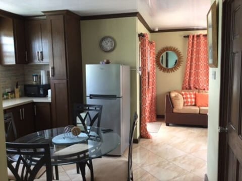 Comfort Apartment, 2 Bedrooms | Private kitchen | Fridge, microwave, stovetop, coffee/tea maker