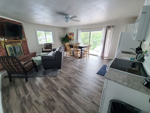 Lakeview Suite-2 Bedroom/1 Bath | Living area | Flat-screen TV, DVD player