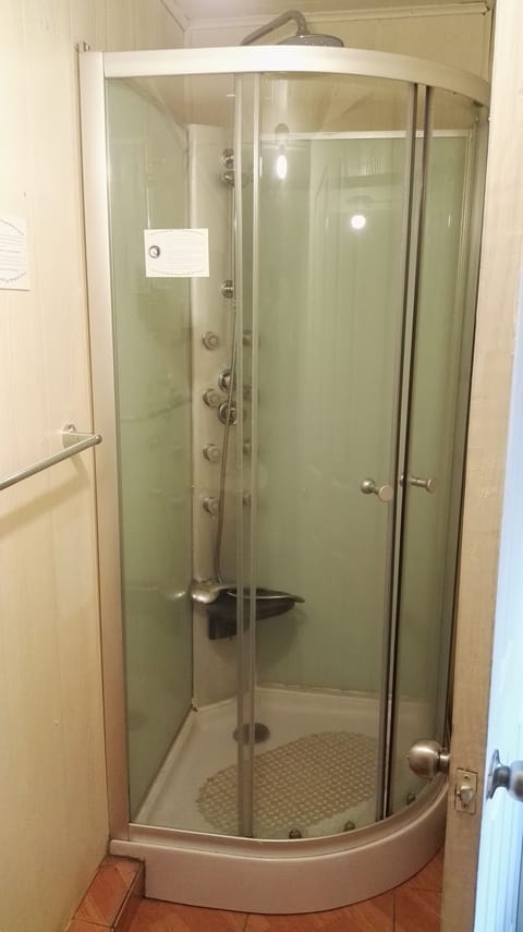 Double Room, 1 Double Bed, Private Bathroom | Bathroom shower