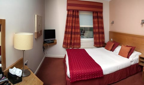 Standard Double Room | Desk, iron/ironing board, free WiFi, bed sheets