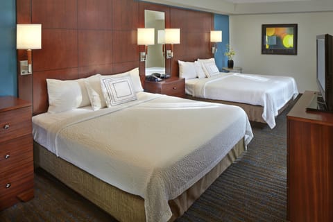 Suite, Multiple Beds | Premium bedding, down comforters, in-room safe, desk