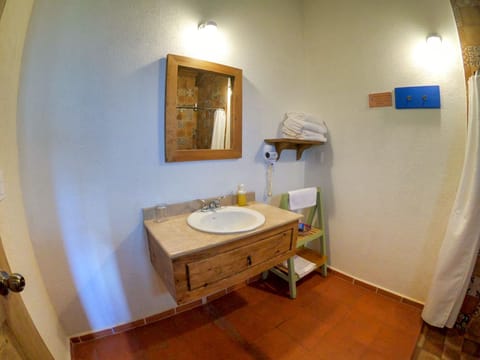 Premium Double Room, 1 Queen Bed, Accessible, Garden View | Bathroom | Shower, free toiletries, towels