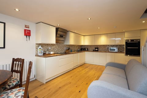 Family Apartment | Egyptian cotton sheets, premium bedding, individually decorated