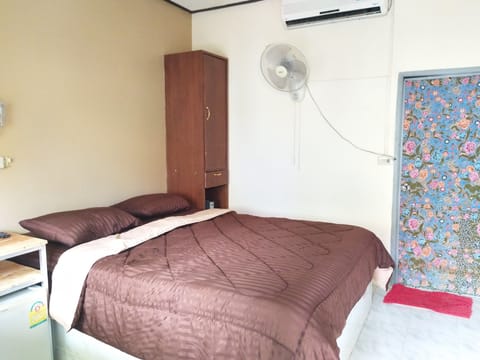 Standard Double Room | Free WiFi